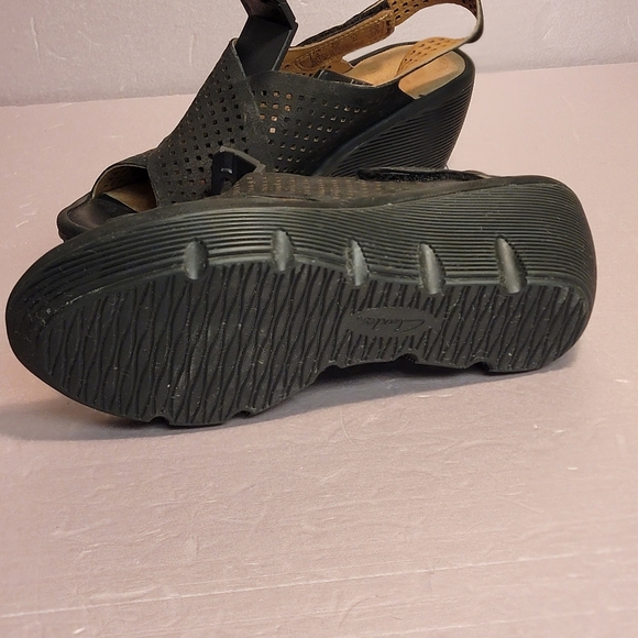 CLARKS WOMENS Wedge 6.5M Black - Picture 4 of 6